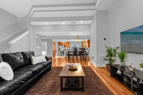Charming 4BR Family Townhouse inside Disney Resort Area